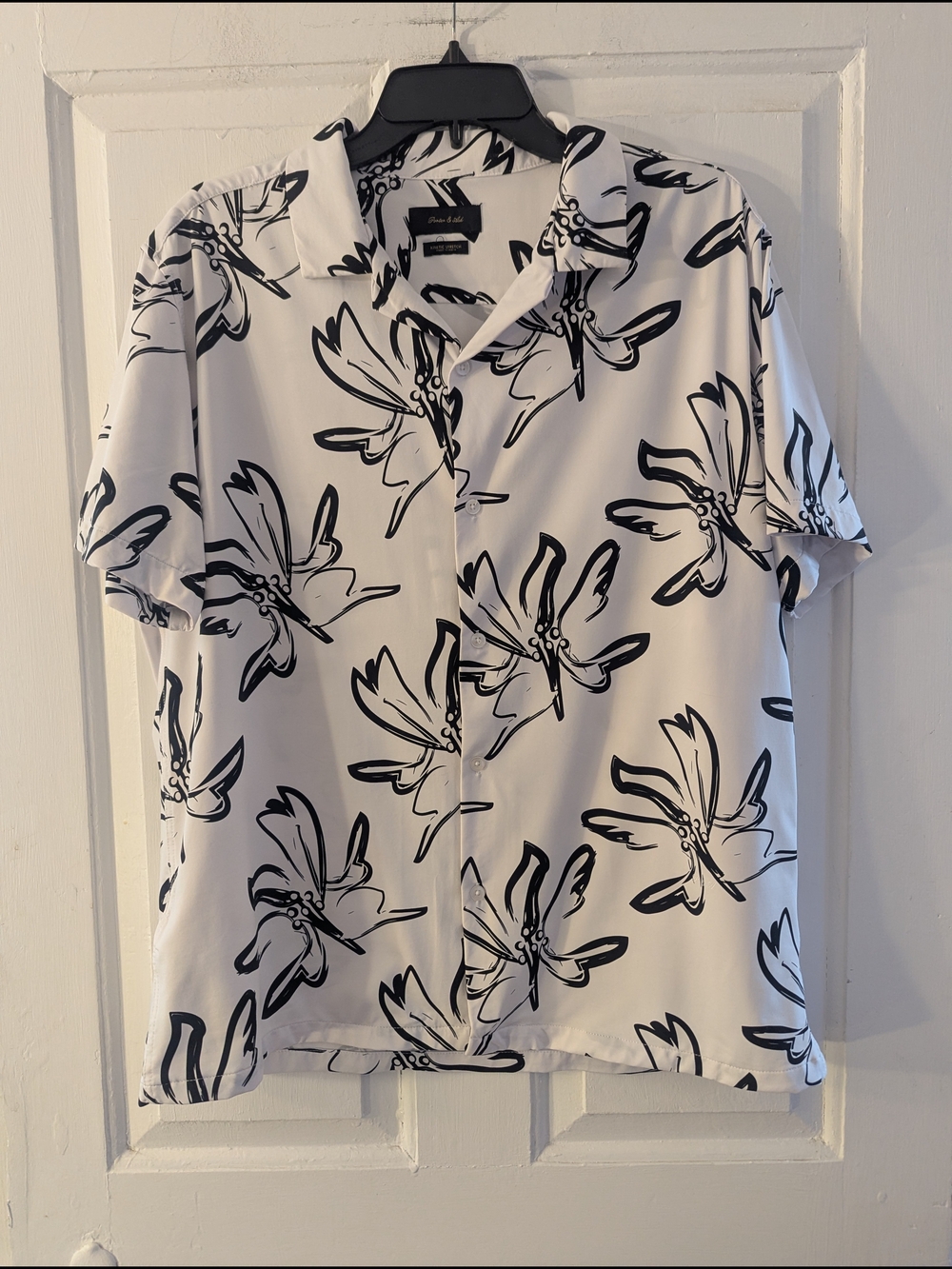 Men's White Short-Sleeve Floral Button-Down Shirt - Black Sketch Print
